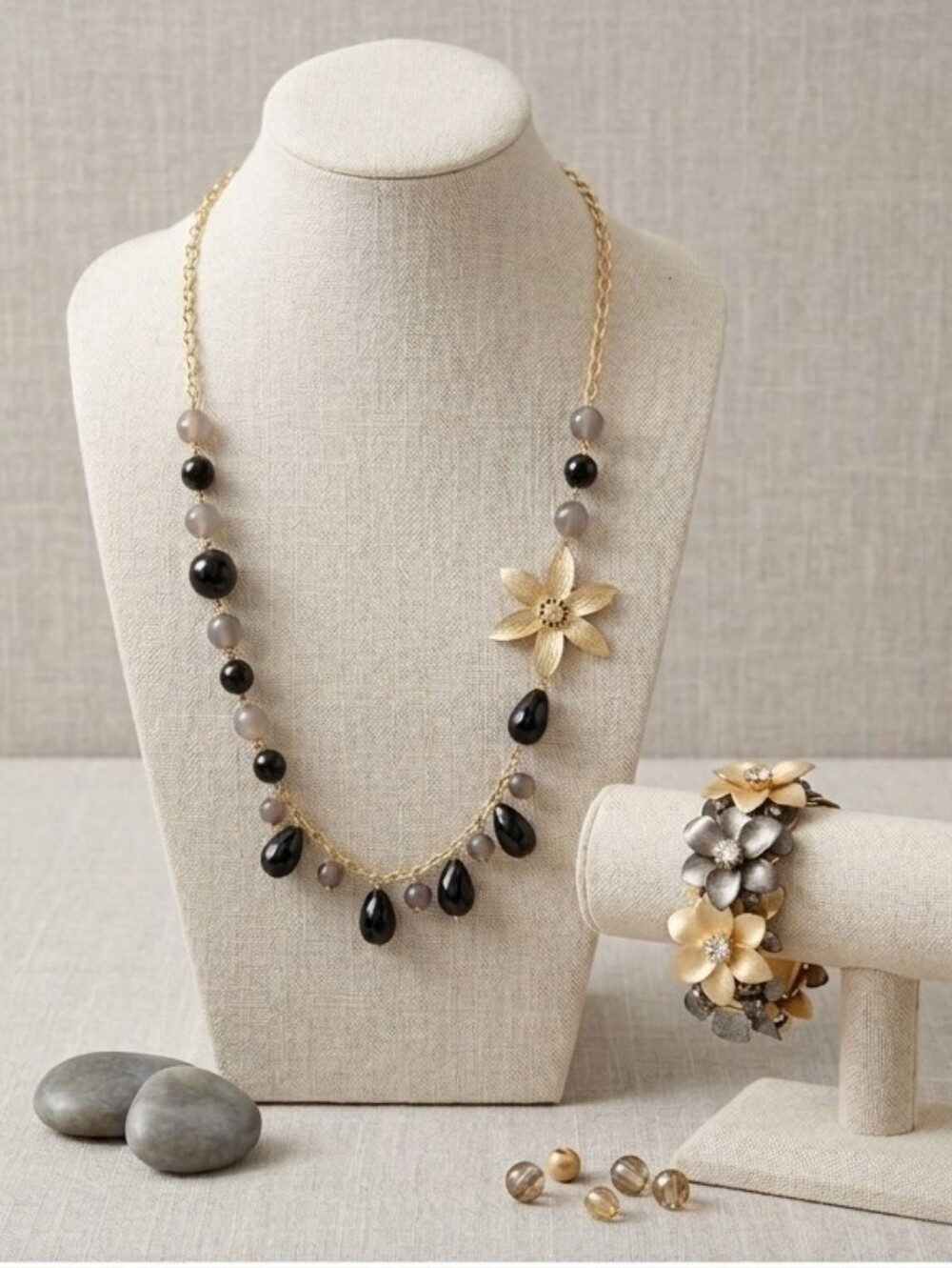 Vintage Gold-Tone Floral Statement Necklace & Stretch Bracelet Set